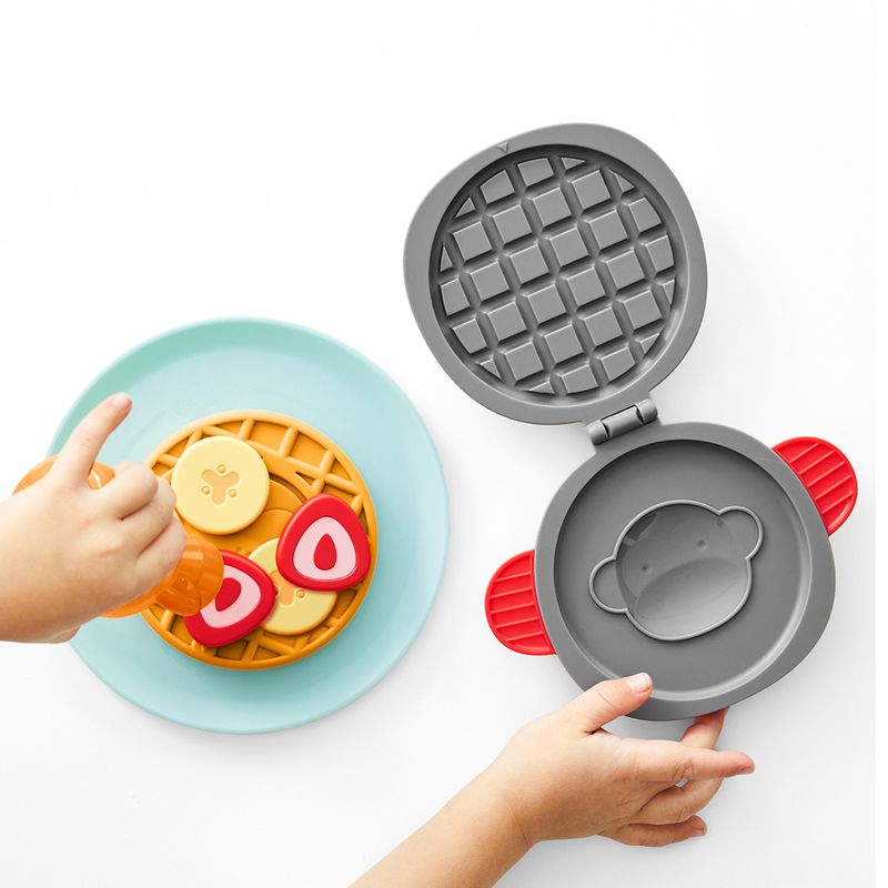 brinquedo-interativo-kit-monte-seu-waffle-zoo-skip-hop-4
