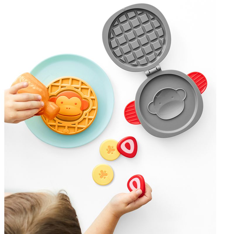 brinquedo-interativo-kit-monte-seu-waffle-zoo-skip-hop-5