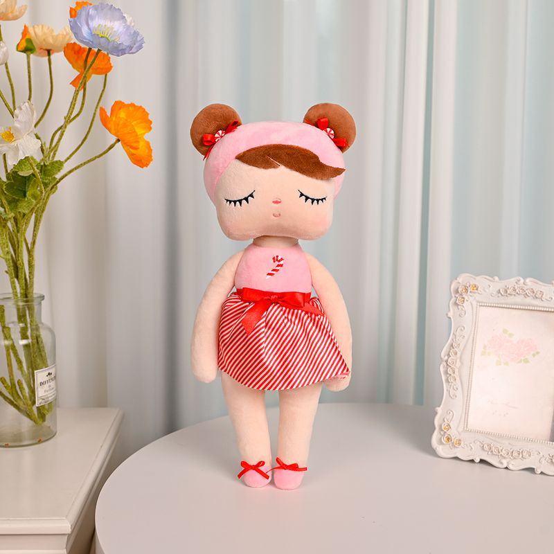 5367-Metoo-Angela-Happy-01