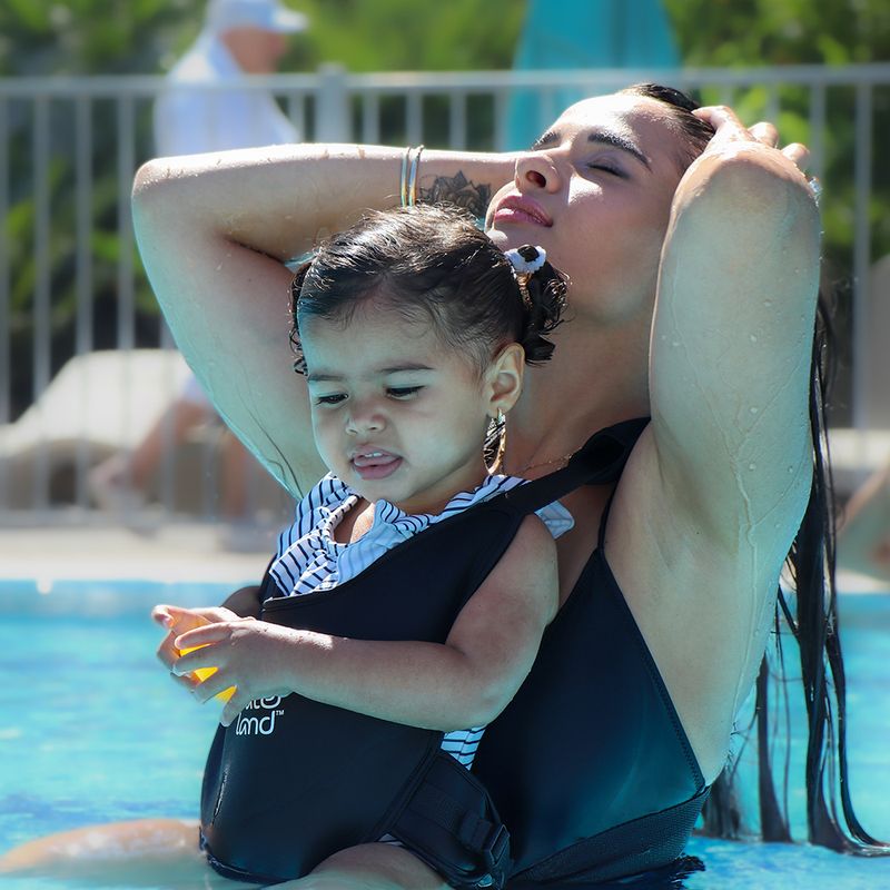 5727--Canguru-Impermeavel-para-Bebe-Passeio-e-Piscina-em-Neoprene-Preto--7-