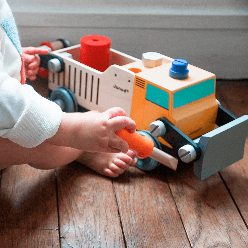 6111---BRINQUEDO-DE-MADEIRA-CAMINHAO-TRATOR-DE-CONSTRUCAO-COM-43-PECAS-BRICO-KIDS---07