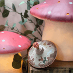 7181---LUMINARIA-ABAJUR-INFANTIL-COGUMELO-ROSA-CEREJA_03