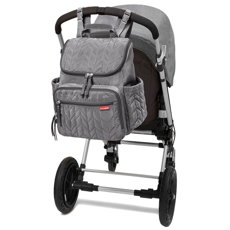 mochila-maternidade-forma-cinza-skip-hop-7