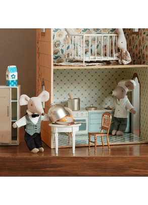 Brinquedo Mini Mesa Lateral Branca Para Ratinho Maileg