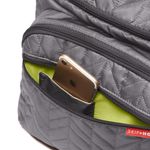 mochila-maternidade-forma-cinza-skip-hop-6