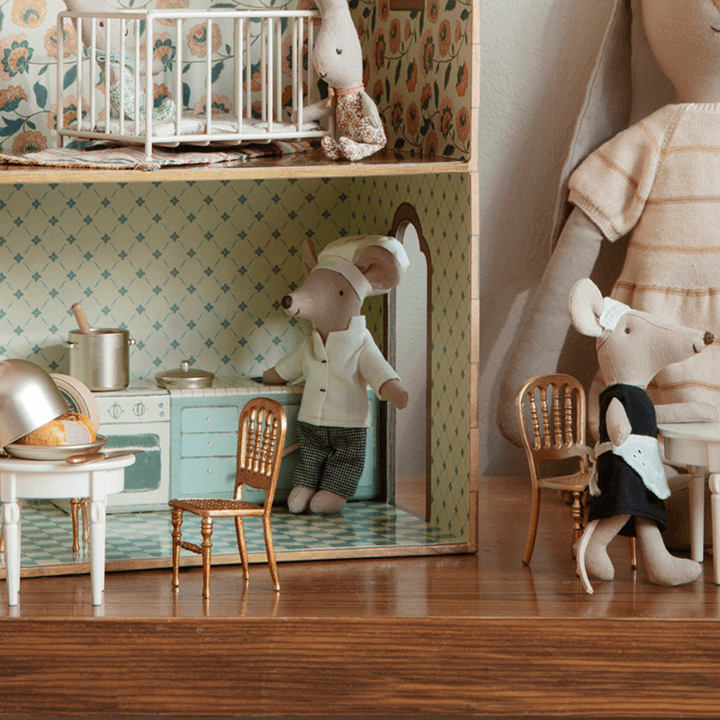 7988---BRINQUEDO-MINI-CADEIRA-DOURADA-PARA-RATINHO---04